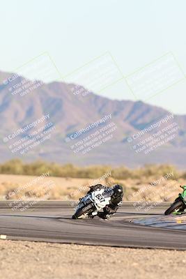 media/Dec-07-2025-CVMA (Sun) [[3e7d2de5dc]]/Race 18-Formula Twins-Formula 40 UL/